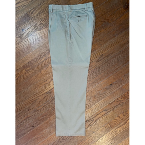 Dockers individual fit khaki pants. Waist 33 length 30 - Picture 3 of 6